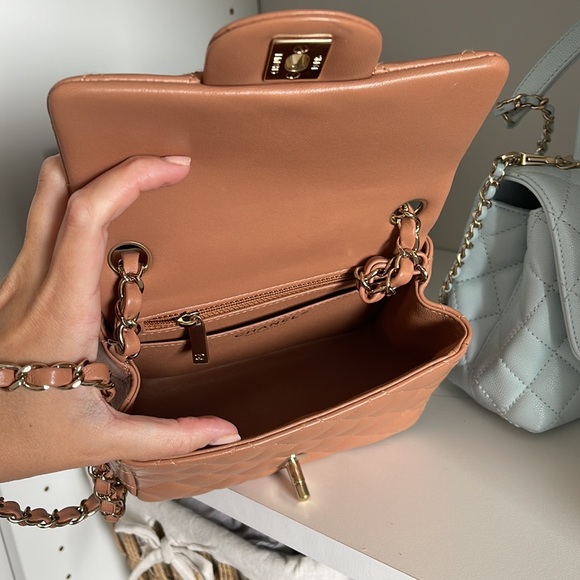 Chanel Mini Flap - Picture 2 of 5